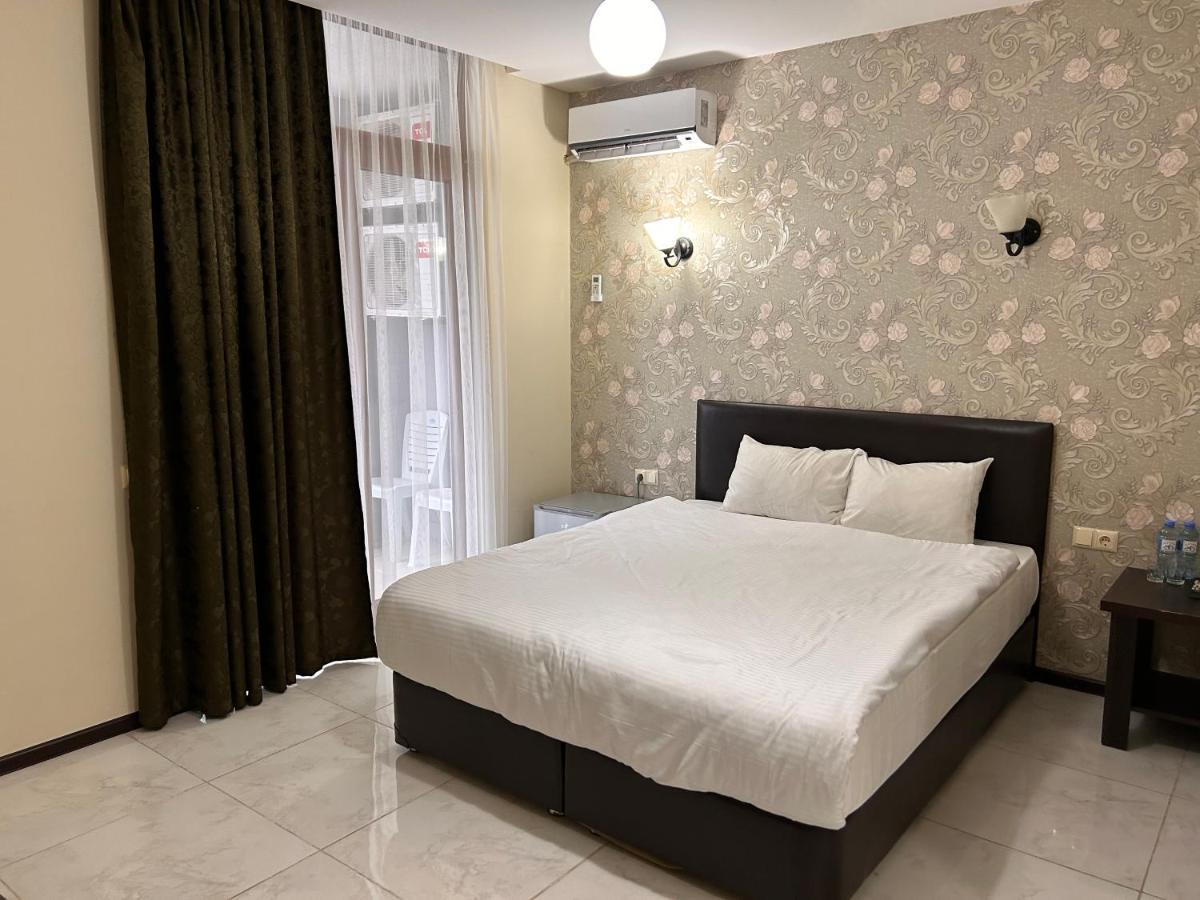 Zeyton Otel Batum Dış mekan fotoğraf